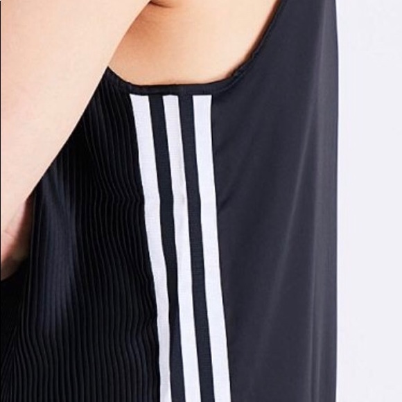 Adidas Pleated 3 Stripe Classic Sleeveles Top - M - Picture 2 of 4